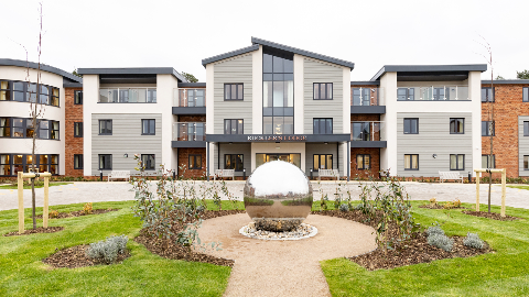 Exterior Building image of Bucklers Lodge Care Home in Crowthorne, Berkshire